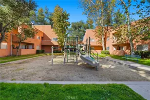 12601 Van Nuys, Pacoima, CA 91331 - Photo 33