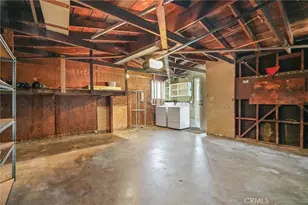 5249 Ventura Canyon Ave, Sherman Oaks, CA 91401 - Photo 23