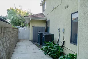 24371 Crestview, Newhall, CA 91321 - Photo 47