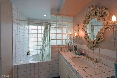 23421 Aetna Street, Woodland Hills, CA 91367 - Photo 33