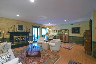 23421 Aetna Street, Woodland Hills, CA 91367 - Photo 17