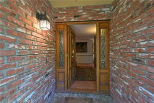 23421 Aetna St, Woodland Hills, CA 91367 - Photo 13