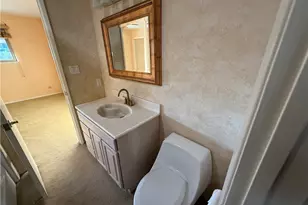 22049 Oxnard, Woodland Hills, CA 91367 - Photo 11