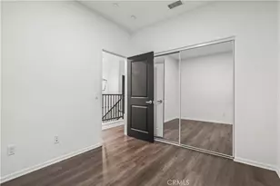 7619 N Patriot Way, Van Nuys, CA 91405 - Photo 25