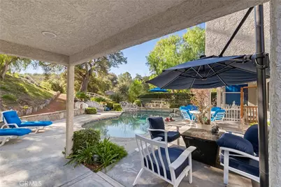 15562 Bronco, Canyon Country, CA 91387 - Photo 9