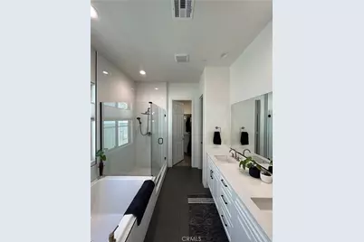 2111 Seville, Santa Paula, CA 93060 - Photo 11