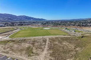 2111 Seville, Santa Paula, CA 93060 - Photo 25