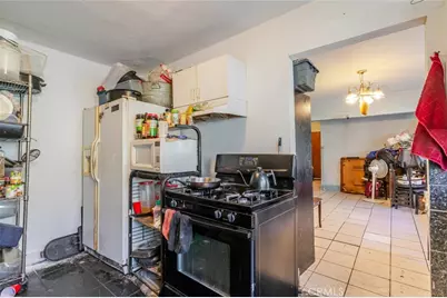 811 E 43rd Place, Los Angeles, CA 90011 - Photo 9