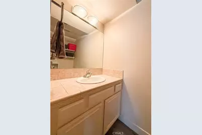 201 Green Heath, Thousand Oaks, CA 91361 - Photo 7