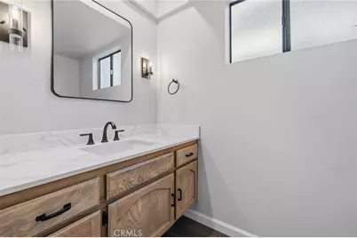 7231 Balboa Boulevard #A, Lake Balboa, CA 91406 - Photo 9