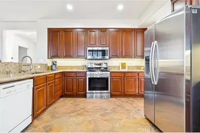 22939 Raintree Lane, Saugus, CA 91390 - Photo 11