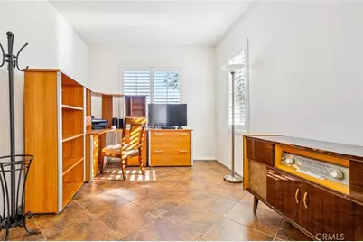 22939 Raintree Lane, Saugus, CA 91390 - Photo 15