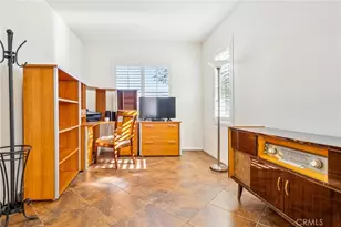 22939 Raintree Ln, Saugus, CA 91390 - Photo 15