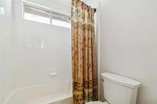 22939 Raintree Ln, Saugus, CA 91390 - Photo 29