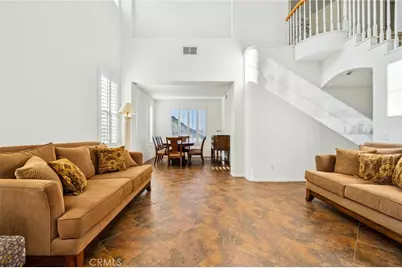 22939 Raintree Lane, Saugus, CA 91390 - Photo 5