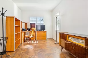 22939 Raintree Ln, Saugus, CA 91390 - Photo 15