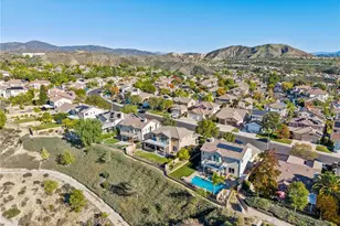 22939 Raintree Ln, Saugus, CA 91390 - Photo 41