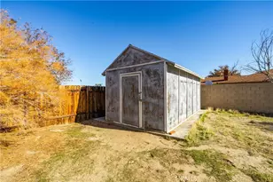 17360 Valeport, Lancaster, CA 93535 - Photo 29