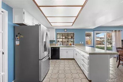 1635 Staffordshire, Lancaster, CA 93534 - Photo 19