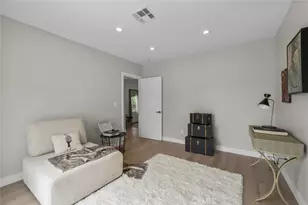 6820 Jellico Ave, Van Nuys, CA 91406 - Photo 17