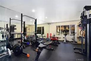 355 S Madison Ave, Pasadena, CA 91101 - Photo 15