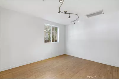 17329 Burbank Boulevard, Encino, CA 91316 - Photo 7