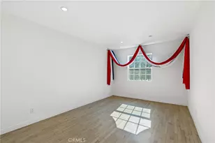 17329 Burbank Blvd, Encino, CA 91316 - Photo 11