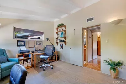 6500 Jumilla, Woodland Hills, CA 91367 - Photo 29