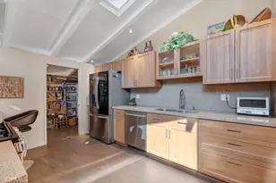 6500 Jumilla, Woodland Hills, CA 91367 - Photo 15