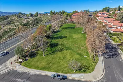 28076 Wildwind Drive, Canyon Country, CA 91351 - Photo 45