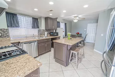 28076 Wildwind Drive, Canyon Country, CA 91351 - Photo 11