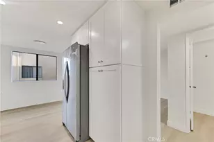 18423 Collins St, Tarzana, CA 91356 - Photo 13