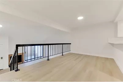 18423 Collins Street #A, Tarzana, CA 91356 - Photo 9