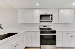 18423 Collins St, Tarzana, CA 91356 - Photo 15