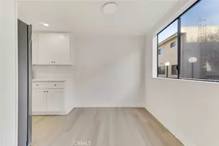 18423 Collins St, Tarzana, CA 91356 - Photo 17