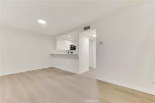 18423 Collins St, Tarzana, CA 91356 - Photo 11