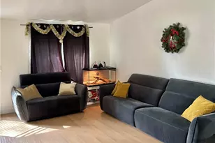 27635 Peridot Way, Castaic, CA 91384 - Photo 3