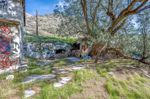 12571 Capra, Agua Dulce, CA 91390 - Photo 5