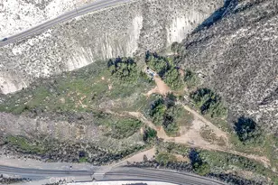 12571 Capra, Agua Dulce, CA 91390 - Photo 25