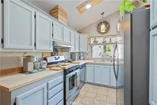 20060 Shadow Island Dr, Canyon Country, CA 91351 - Photo 5