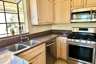 18110 Erik Ct, Canyon Country, CA 91387 - Photo 15
