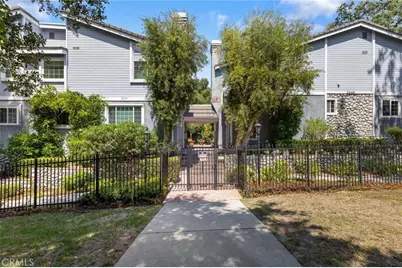 23163 Mulholland Drive Unit 6, Woodland Hills, CA 91364 - Photo 27