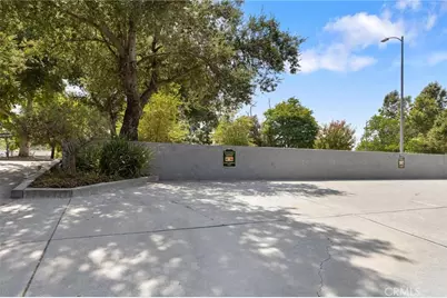 23163 Mulholland Drive Unit 6, Woodland Hills, CA 91364 - Photo 29