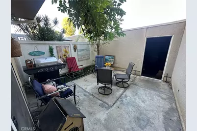 6561 Vanalden Ave #5, Reseda, CA 91335 - Photo 11