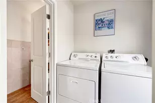 8166 Rhodes Ave, North Hollywood, CA 91605 - Photo 17