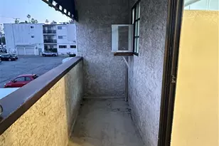 18530 Hatteras St, Tarzana, CA 91356 - Photo 7