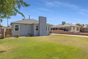 321 Circle Dr, Bakersfield, CA 93308 - Photo 13