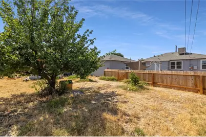 321 Circle Drive, Bakersfield, CA 93308 - Photo 33