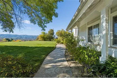 25123 Barnhill, Saugus, CA 91350 - Photo 9