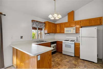 318 Leeta, Bakersfield, CA 93307 - Photo 11